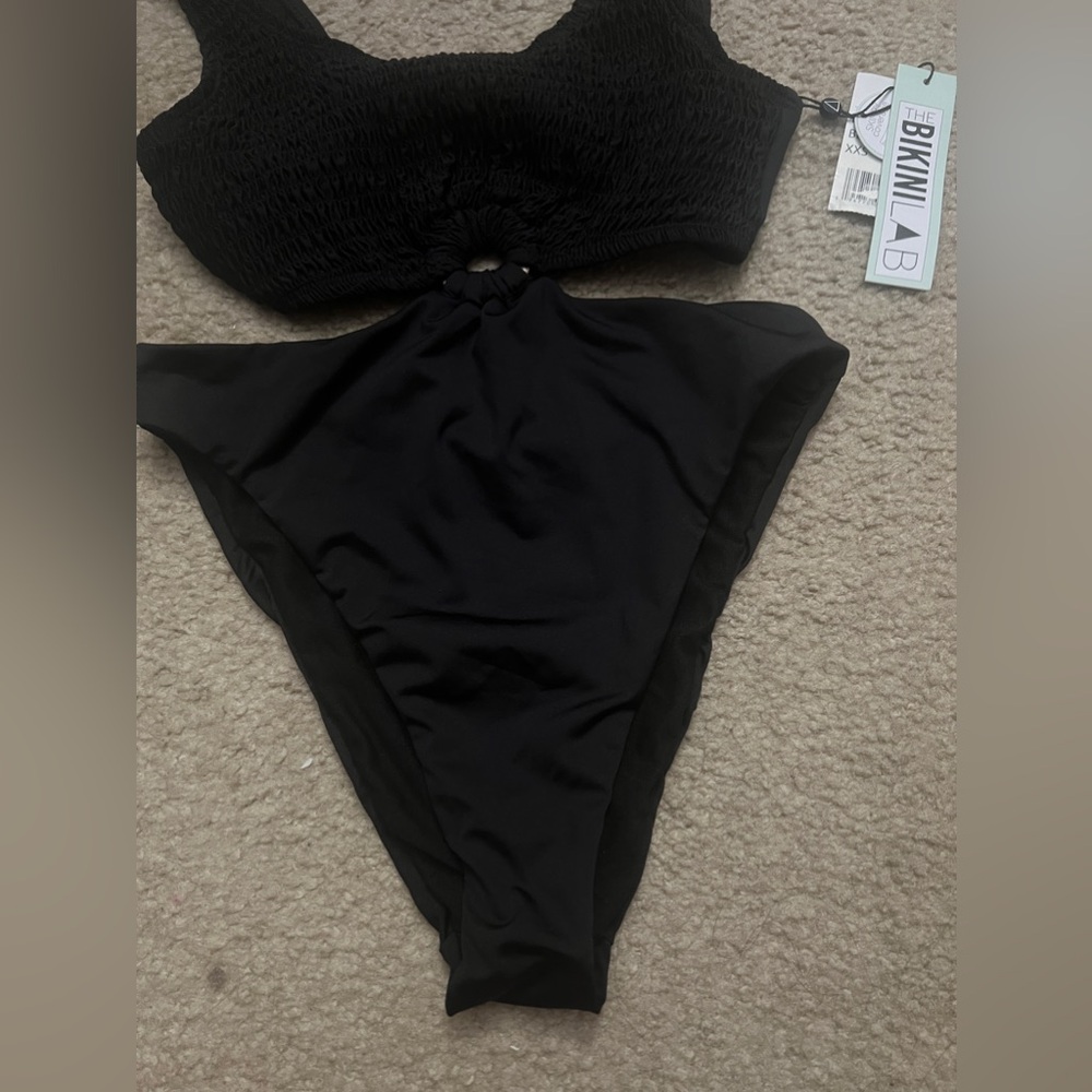 One piece swim suit